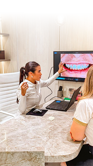 Atendimento e planejamento do sorriso na Clínica Reabilitar